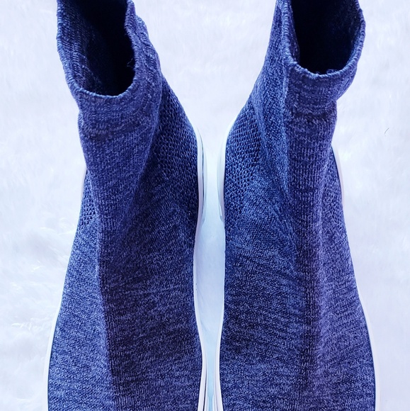 New Authentic Givenchy 
Men's George V Knit - Picture 4 of 8